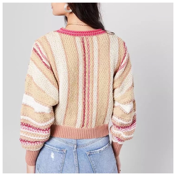 LAST CHANCE Free People Show Me Love Oversize Crop Sweater - Picture 4 of 7